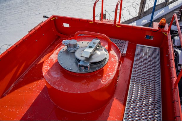 Заливная горловина цистерны