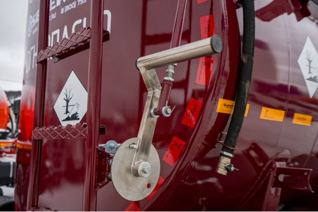 Подъем и опускание защитного ограждения