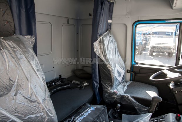 Спальное место в кабине водителя