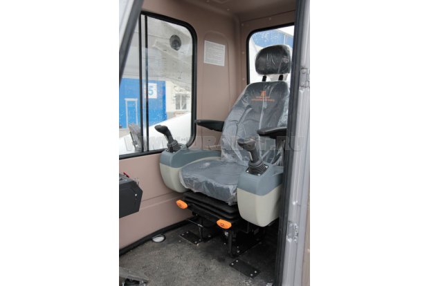Сиденье оператора автокрана КС-55732