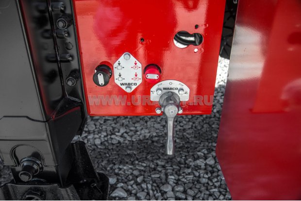 Пульт управления стояночным тормозом