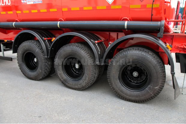 Оси полуприцепа