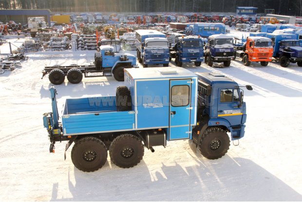 Грузопассажирский автомобиль Камаз 5350-42 с краном-манипулятором ИМ-20