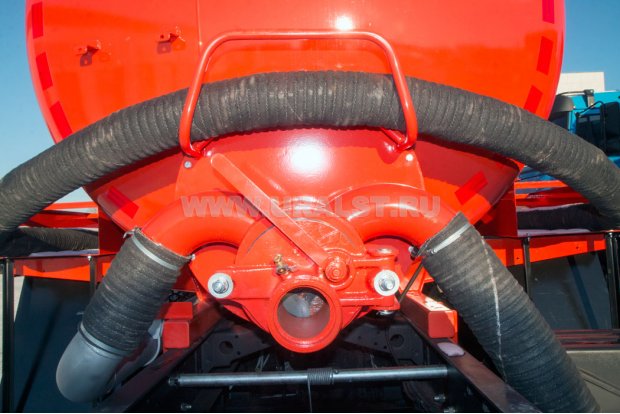 Приемный лючок