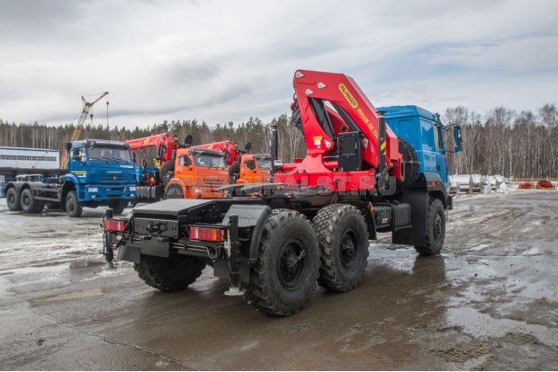 Седельный тягач с КМУ ИМ 320-04 Урал 44202-3511-82Е5