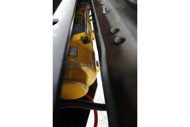 ТБМ с КМУ ИМ-95. Лебёдка под передний бампер