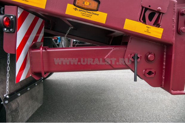 Опорное устройство на заднем свесе