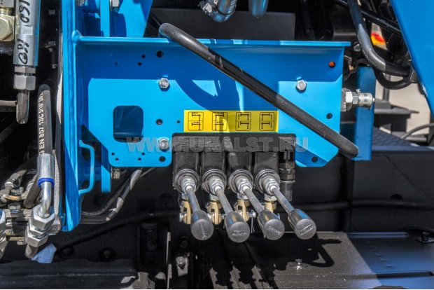 Рычаги управления опорами КМУ