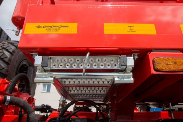 Выдвижная лестница в транспортном положении