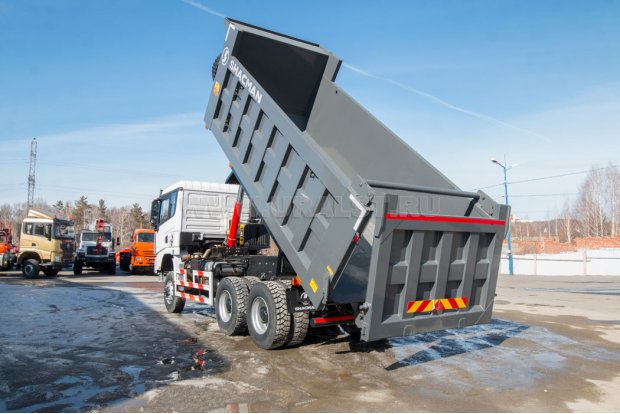 Самосвал SHACMAN (ШАКМАН) SX32586V385 (6X6) 