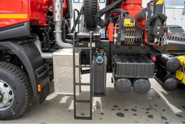 Лестница КМУ