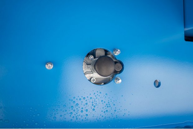 Крнан управления подъемной осью