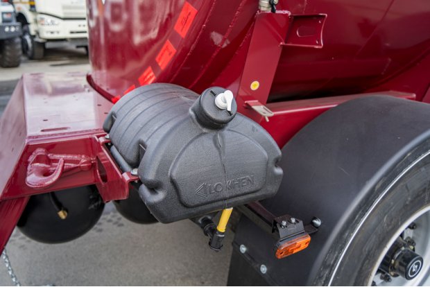 Бак для воды с краном и дозатором под жидкое мыло