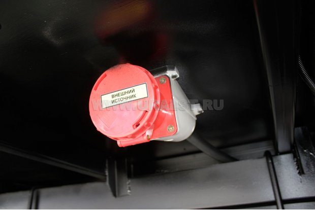 Разъем для подключения внешнего подвода электроэнергии