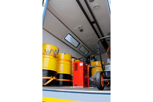 Рабочий отсек маслостанции Камаз