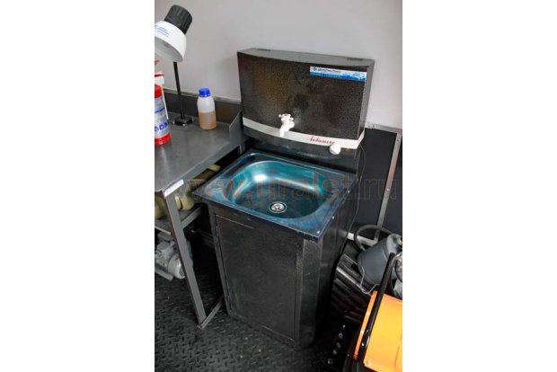 Умывальник с подогревом воды