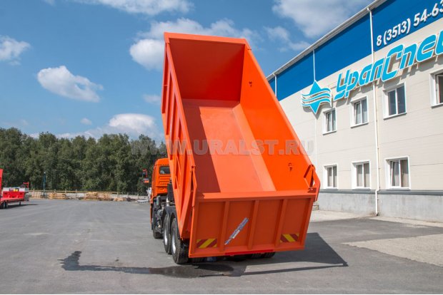 Самосвал Камаз 6520-43