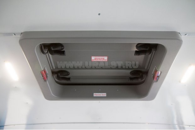 Люк аварийно-вентиляционный