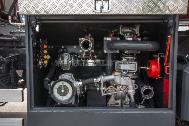 Узел выдачи топлива и система раздачи топлива