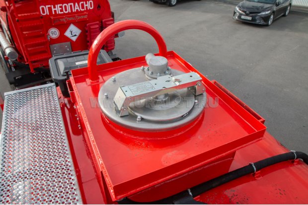 Заливная горловина