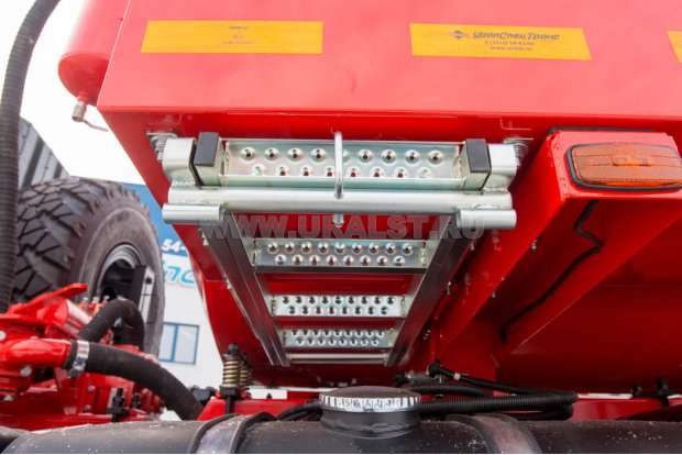 Транспортное положение выдвижной лестницы