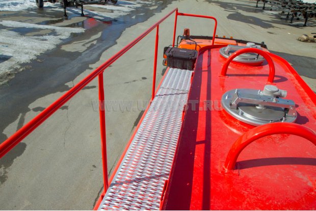 Площадка обслуживания цистерны