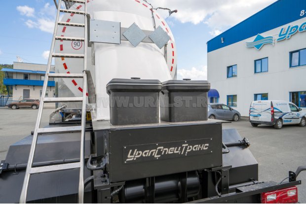 Ящики для песка и кошмы