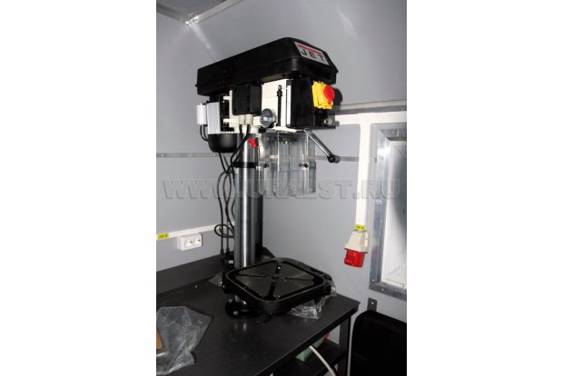 Сверлильный станок