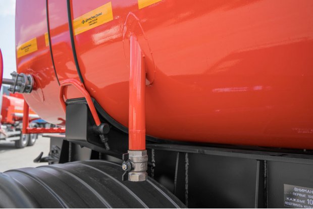 Слив из экологического короба