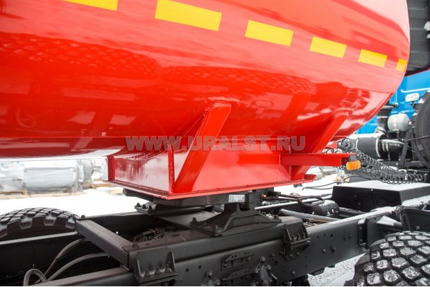 Сцепное устройство полуприцепа