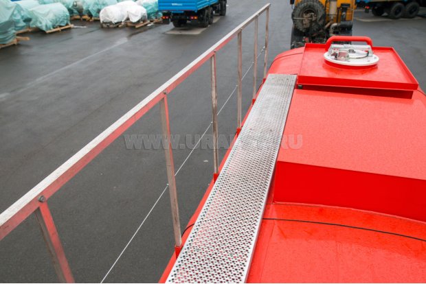 Площадка обслуживания цистерны