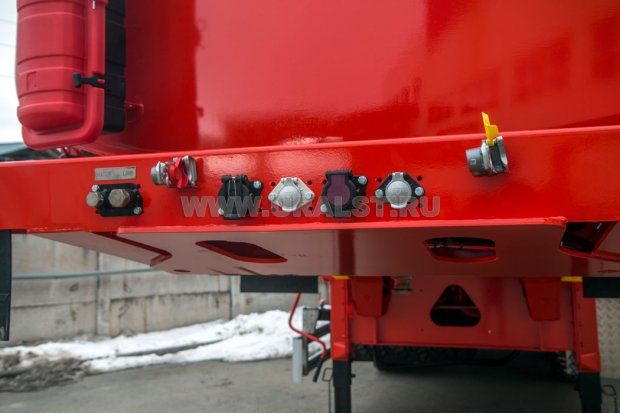 Разъемы для соединения электросистемы и пневмосистемы полуприцепа и тягача