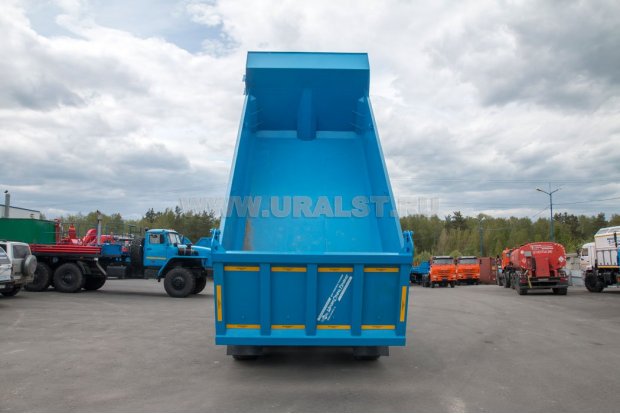 Самосвал Урал NEXT