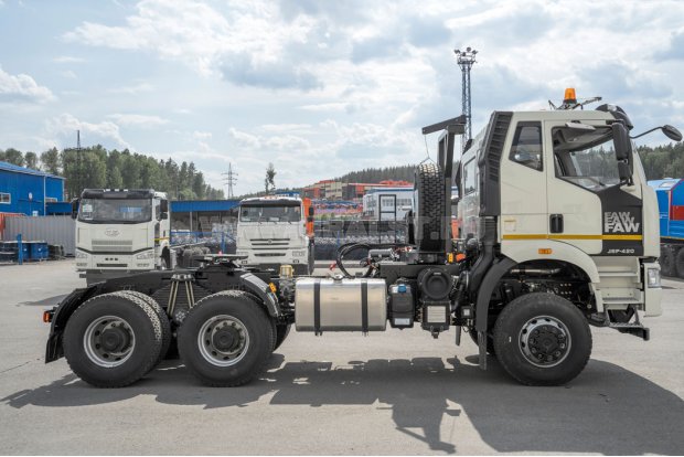 Седельный тягач УСТ 5453 FAW 3250 (6х6), КБ 3675, ССУ 1510 мм, 2", ДОПОГ, гидрофикация