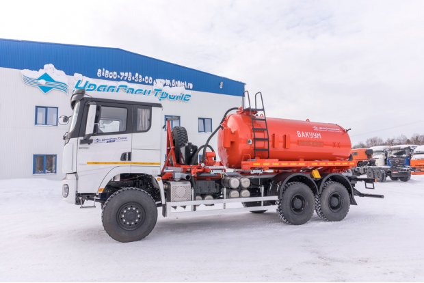 МВ-10 КО-505 УСТ 5453 SHACMAN SX32586V385 6х6, шины 14R20, КБ 4575 мм ревизионный люк