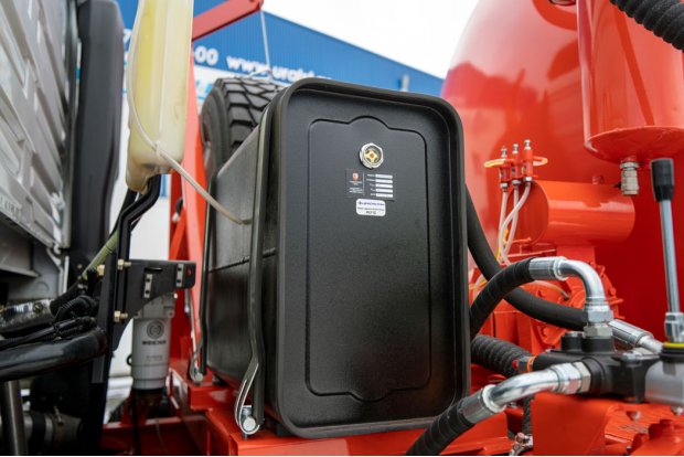 Бак гидросистемы