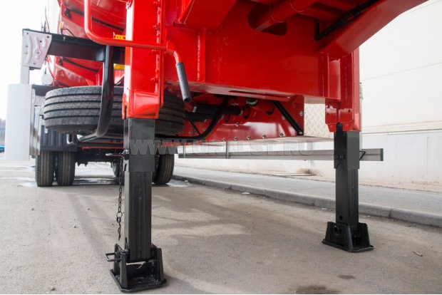 Опорное устройство полуприцепа