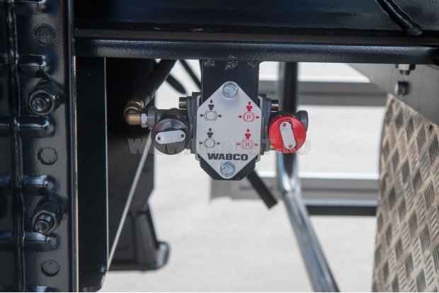 Стояночный тормоз