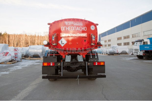 Автоцистерна АЦ-12Б УСТ-54530