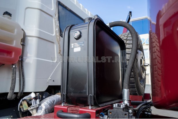 Бак гидросистемы