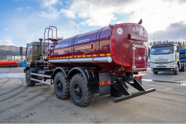 Автоцистерна для питьевой воды АЦПТ-10НО УСТ 5453 Урал 4320-4971-58 сп.м. Евро-2 насос, обогрев