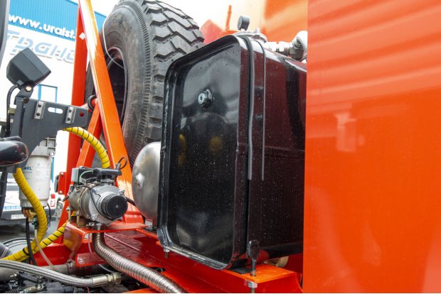 Бак гидросистемы