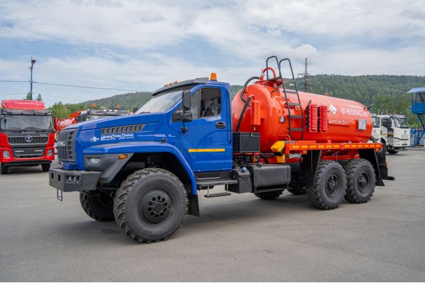 Нефтепромысловая автоцистерна АКН-10 КО УСТ 5453 Урал NEXT 4320-6951-72 ревизионный люк, доработка под ДОПОГ