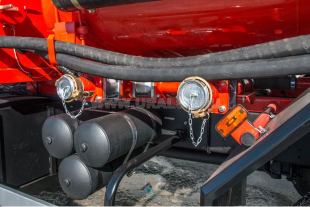 Трубопровод с быстроразъемными соединениями (БРС)