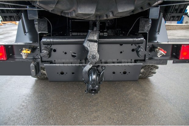 Задняя лебедка