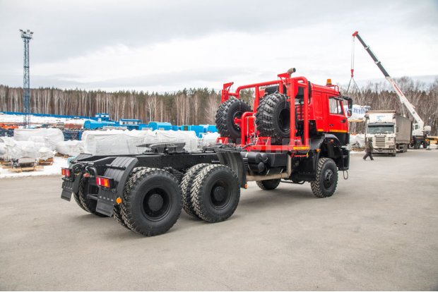 Седельный тягач Камаз 6522-RG