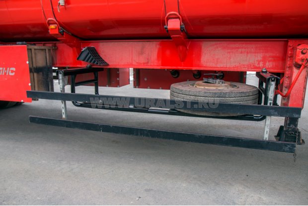 Боковая защита полуприцепа