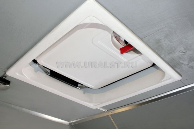 Люк аварийно-вентиляционный