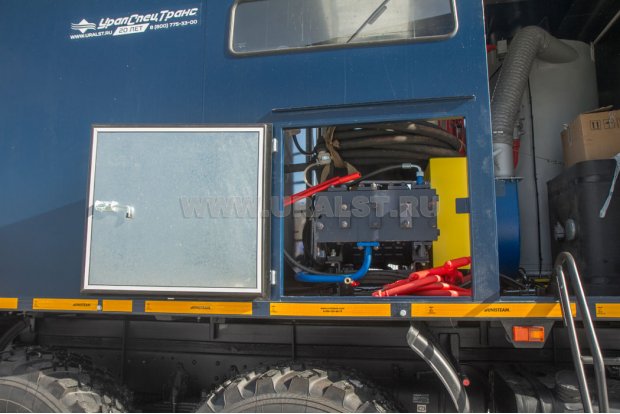 Люк обслуживания оборудование ППУА