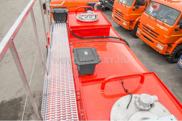 Площадка обслуживания цистерны